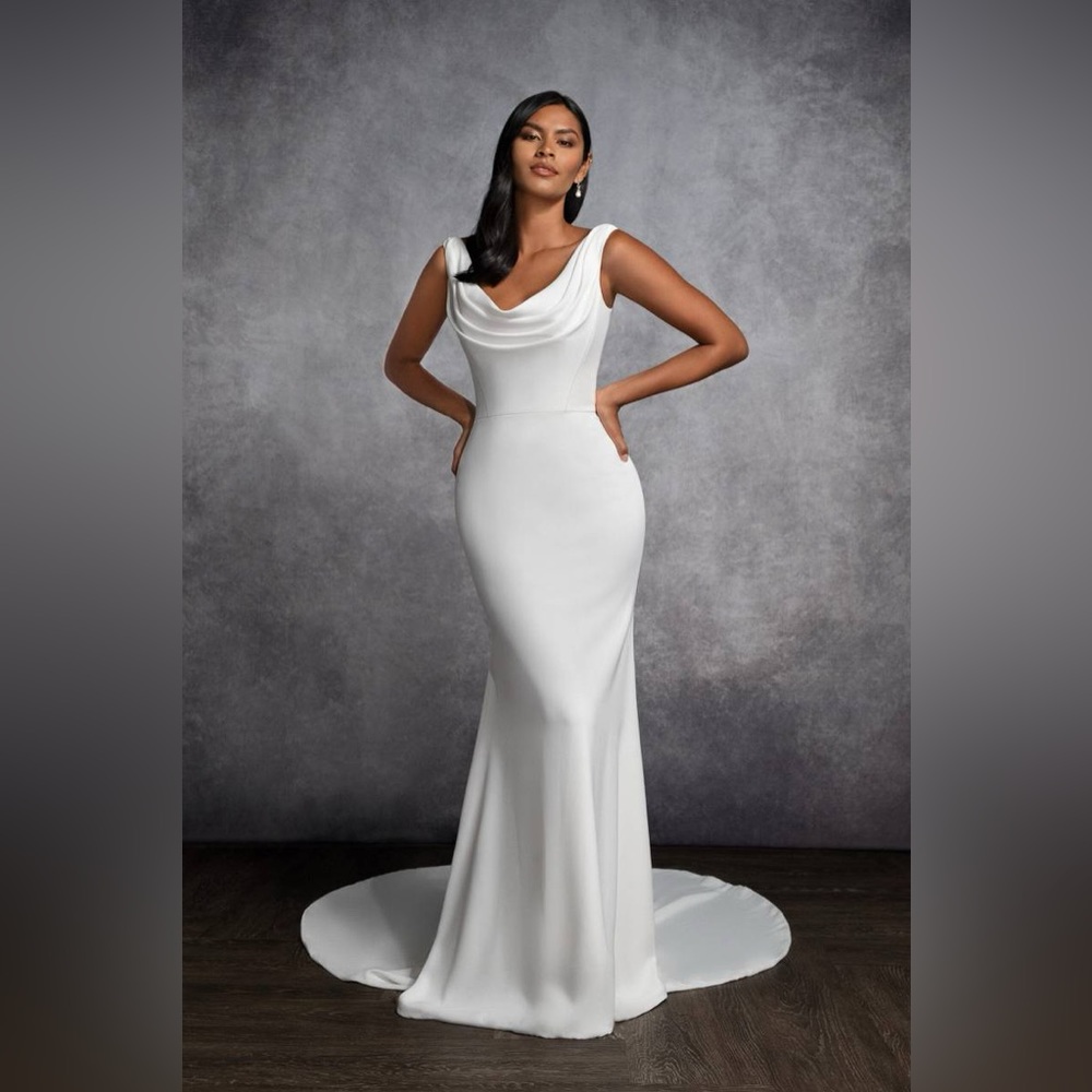 Justin Alexander wedding dress mermaid style with cowl neck brand new.